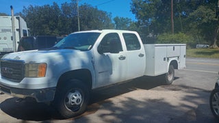 2013 GMC Sierra 3500 Chassis Cab Work Truck's photo